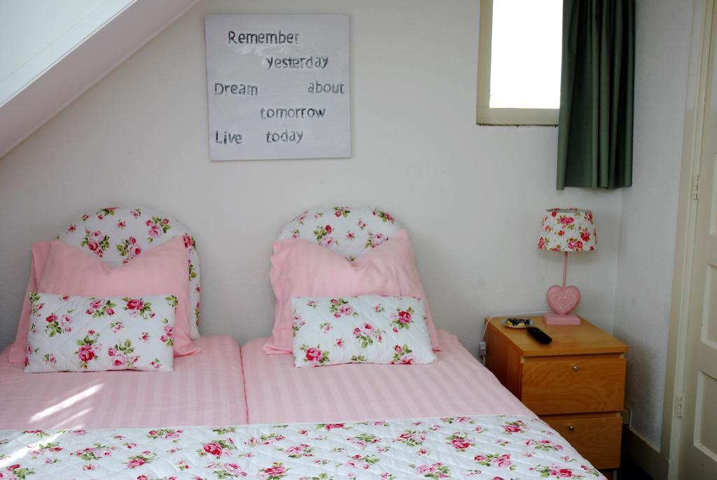 Bed And No Breakfast Joy Bed and Breakfast Noordwijk Esterno foto