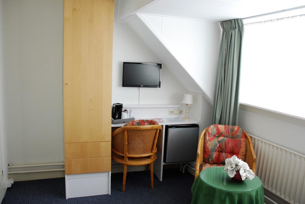 Bed And No Breakfast Joy Bed and Breakfast Noordwijk Esterno foto