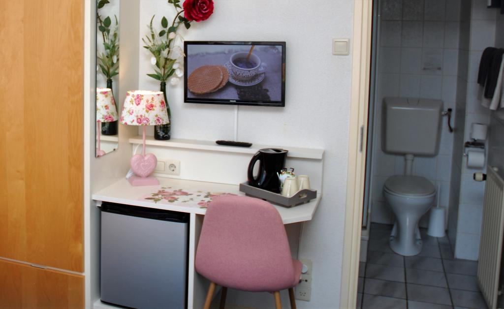 Bed And No Breakfast Joy Bed and Breakfast Noordwijk Esterno foto