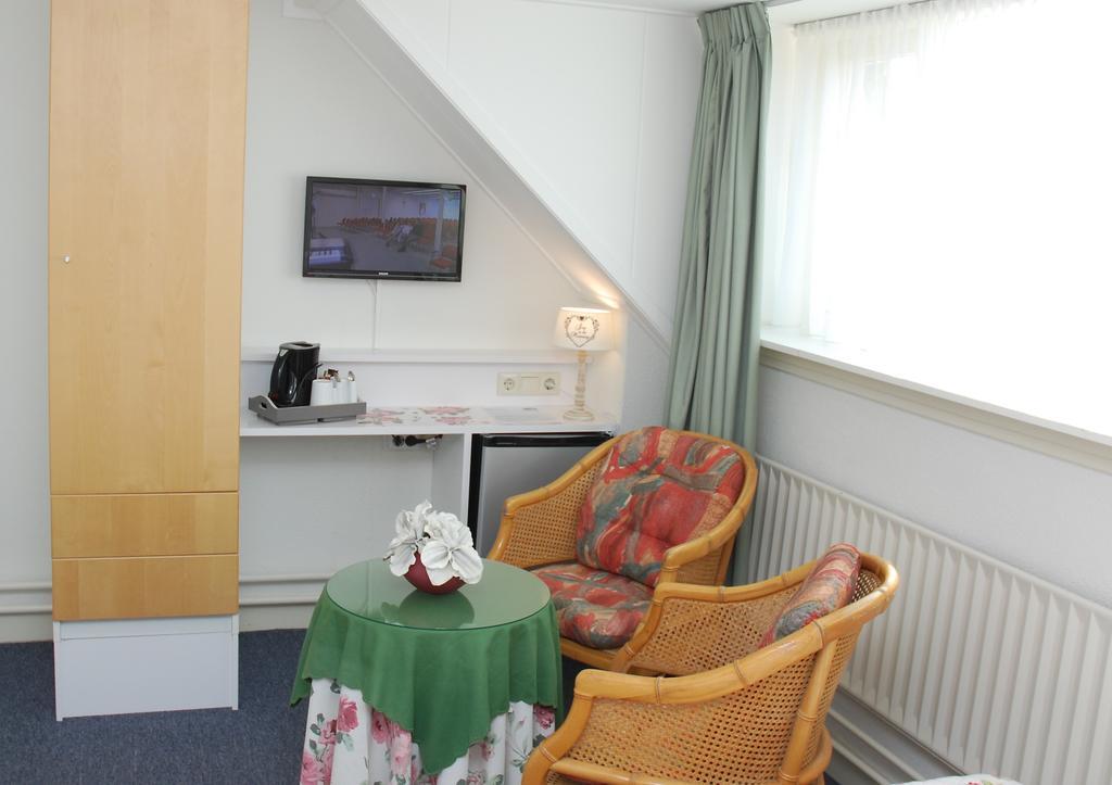 Bed And No Breakfast Joy Bed and Breakfast Noordwijk Esterno foto
